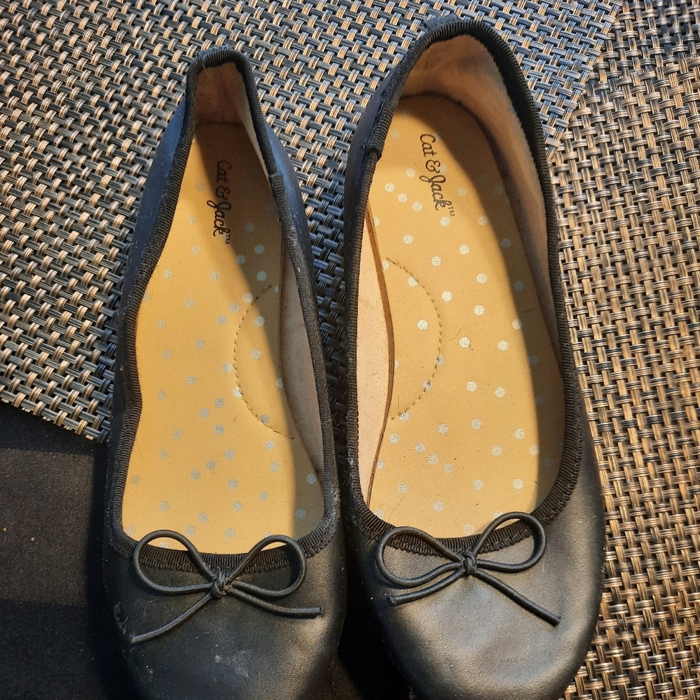 Girls ballet flats